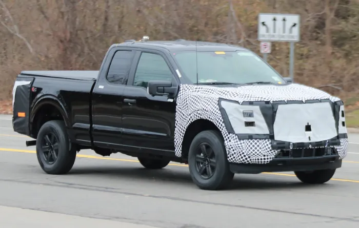 2025 Ford F-150 Lariat Spied and Redesign
