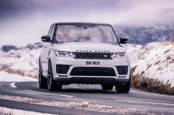 SUV Terbaik 2025: Review Fitur, Performa, dan Konsumsi BBM