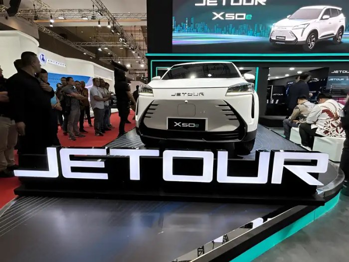 IIMS 2025: Mobil Listrik dan Motor Listrik Menjadi Sorotan di Tengah Adopsi yang Lambat