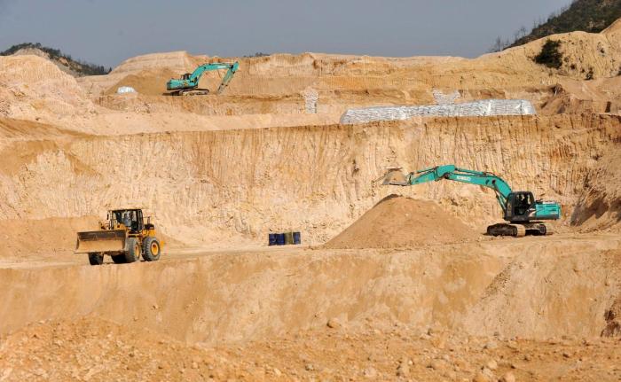 China bans exports of rare earth extraction technology - EFE China Batasi Ekspor Rare Earths, Tekanan pada Produksi EV India
